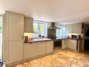 kitchen- click for photo gallery